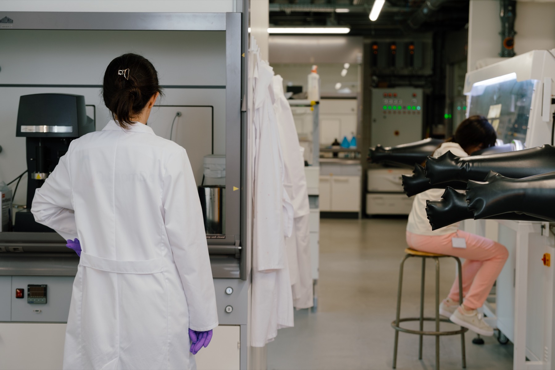 Inside the QustomDot lab